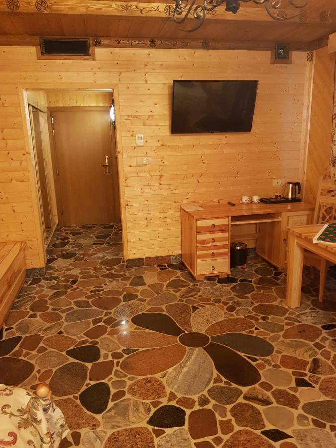 Restauracja Chata Góralska i Pokoje Gościnne. Ciechocinek Exterior foto